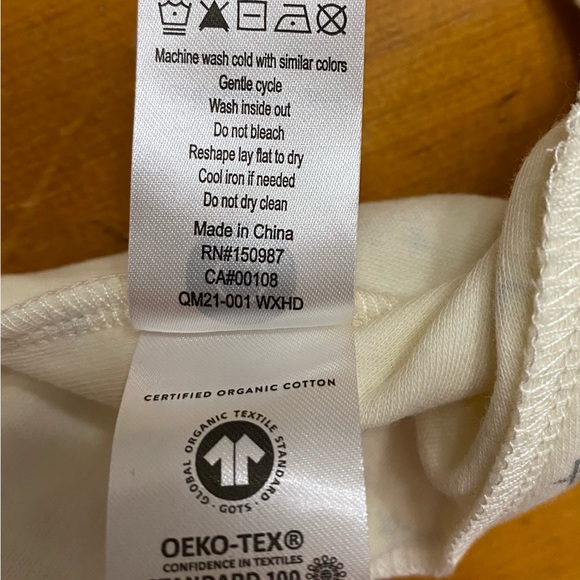 *FINAL* 🆕 Quincy Mae Romper, Organic Cotton, Ivory w/ blue stars - Picture 4 of 11